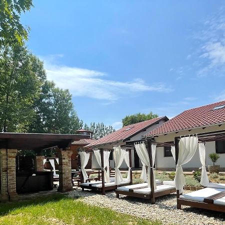 Istvan Parkhotel Es Gasztrofarm Sormas Bagian luar foto