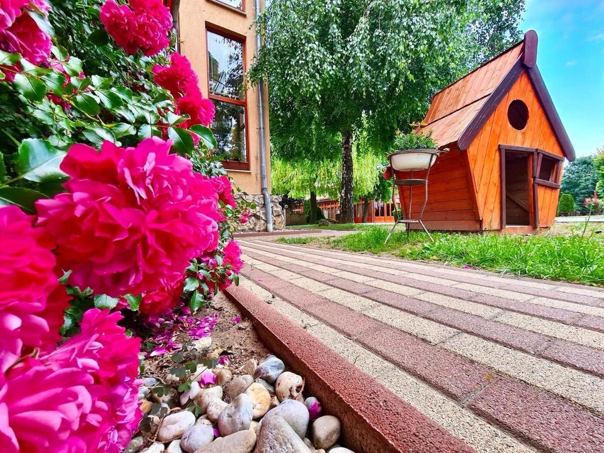 Istvan Parkhotel Es Gasztrofarm Sormas Bagian luar foto