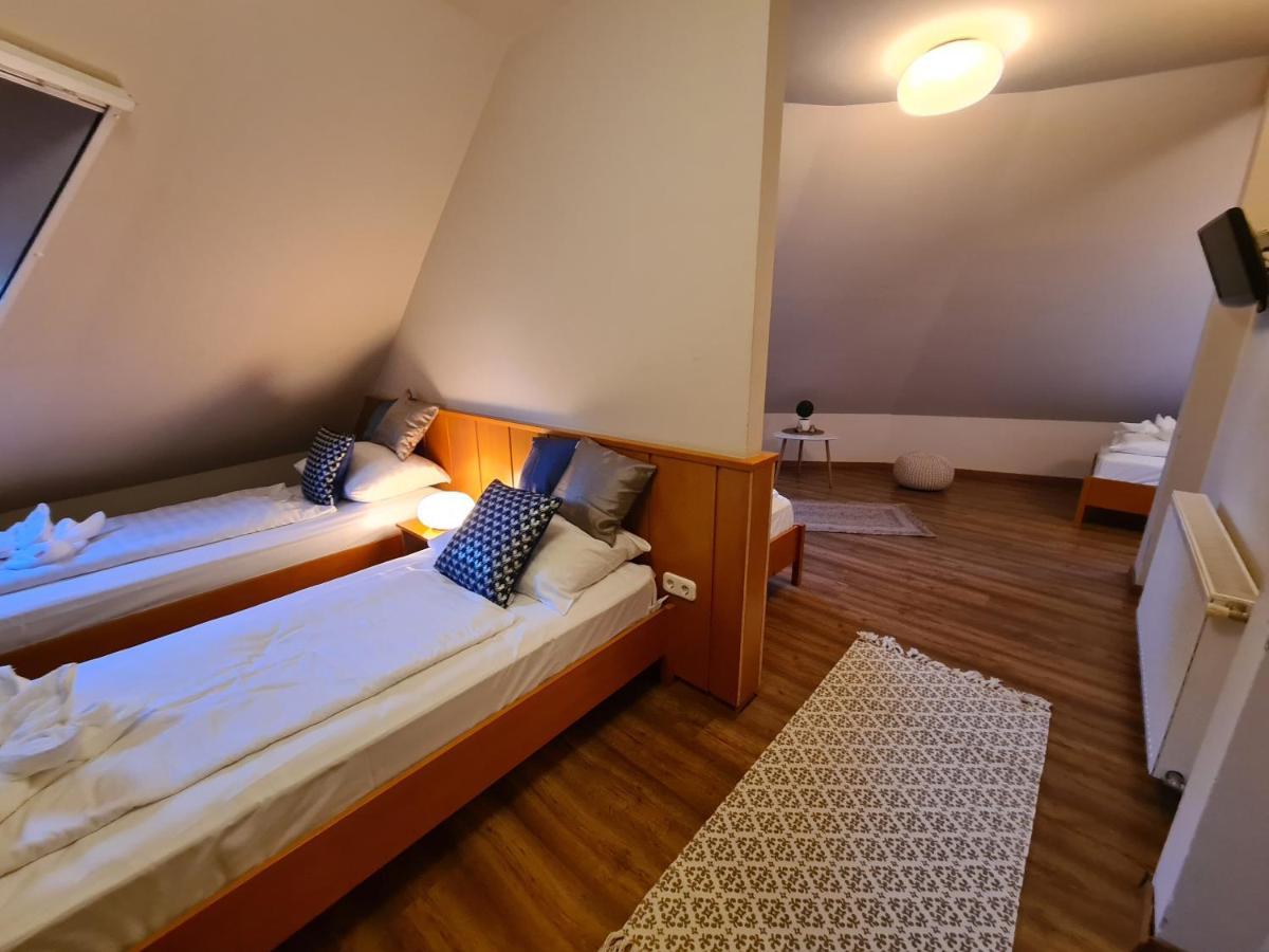 Istvan Parkhotel Es Gasztrofarm Sormas Bagian luar foto