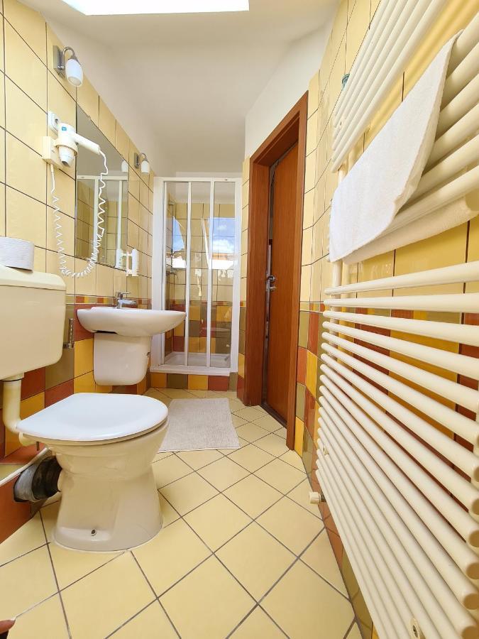 Istvan Parkhotel Es Gasztrofarm Sormas Bagian luar foto